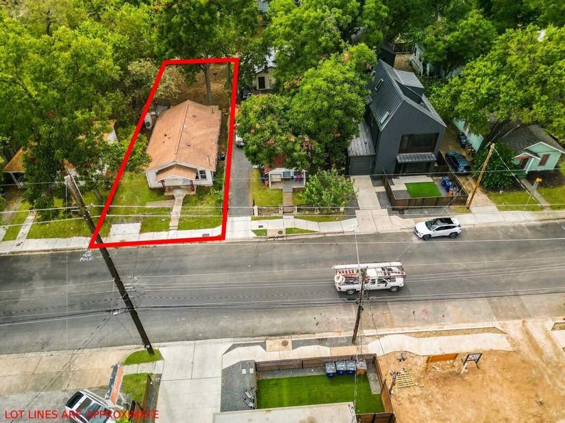 1507 1/2 Holly ST, Austin TX 78702