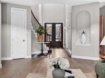5309 Laguna Cliff LN