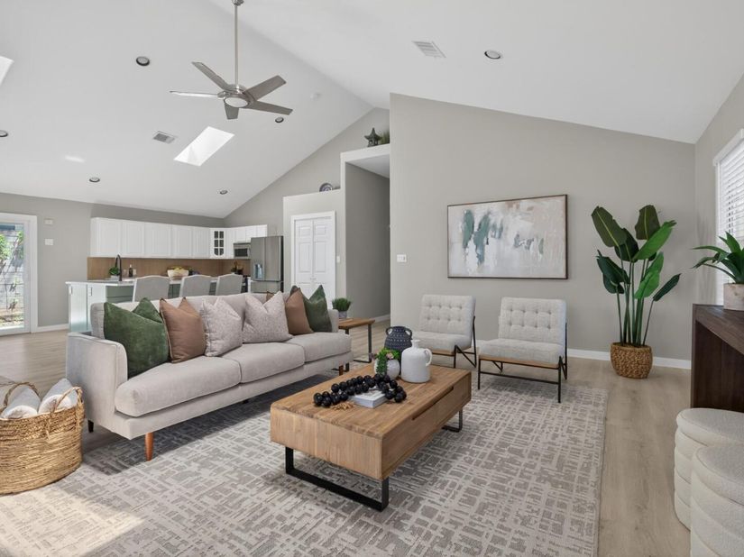 411 W Live Oak ST, Austin TX 78704