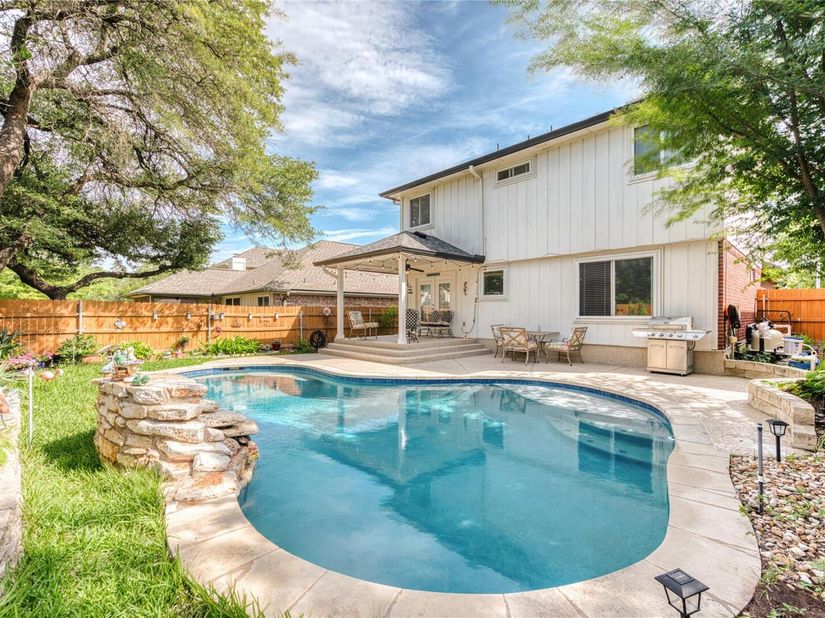 8325 Osborne DR, Austin TX 78729