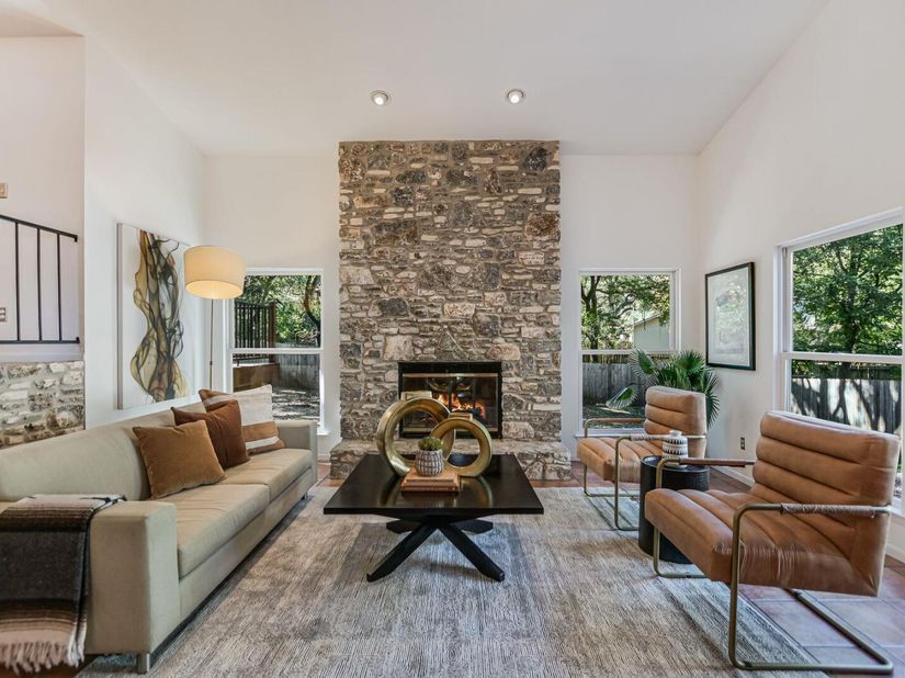 11202 Oak View DR, Austin TX 78759