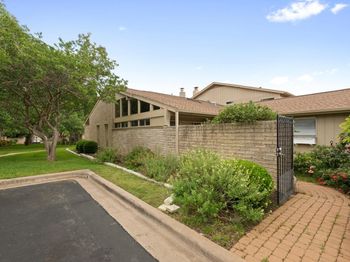 8107 Middle CT
