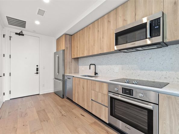 84 East Ave 1608, Austin TX 78701