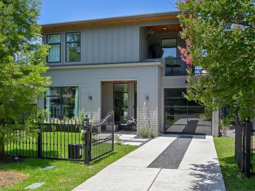 7810 Hardy DR, Austin TX 78757