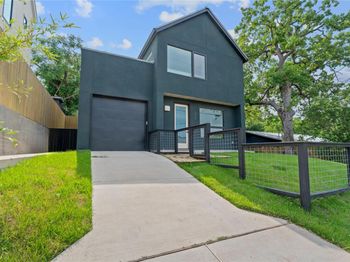 1202 Greenwood Ave