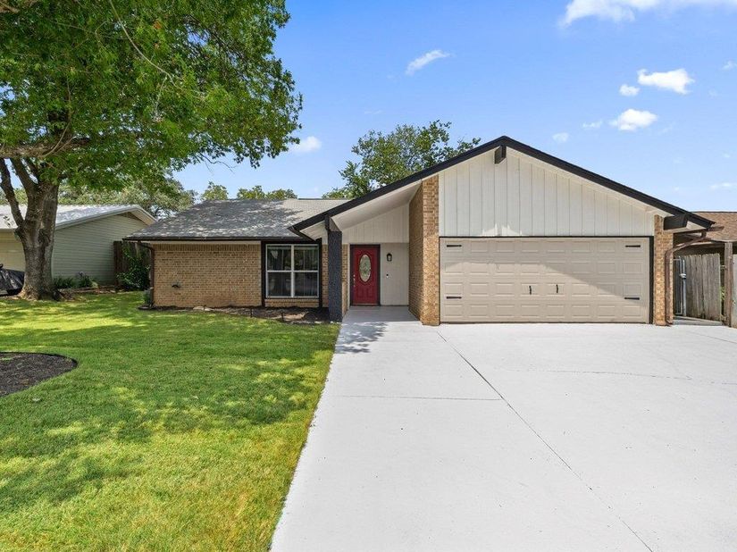 7004 Twisted Oaks DR, Austin TX 78745