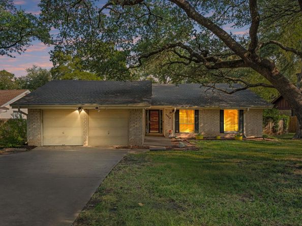 9424 Shady Oaks DR, Austin TX 78729