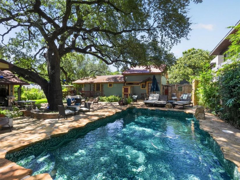 221 Park LN, Austin TX 78704