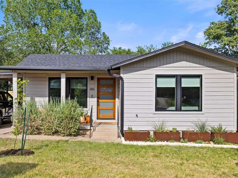 1803 Perez ST, Austin TX 78721