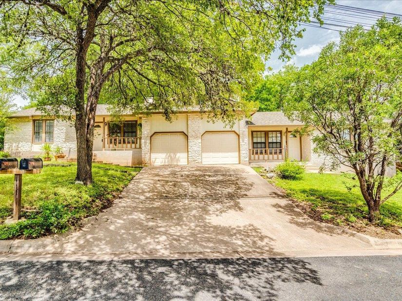 800 Terrell Hill DR, Austin TX 78704