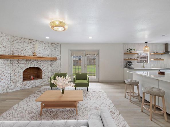 1001 E Applegate DR, Austin TX 78753