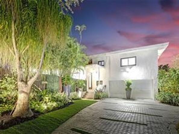 18560 NE 20th Ct, North Miami Beach FL 33179