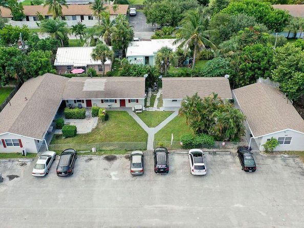 1883 Smith Drive, North Palm Beach FL 33408