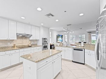 305 E Ocean Avenue