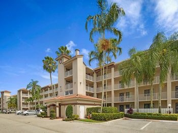 6037 Pointe Regal Circle