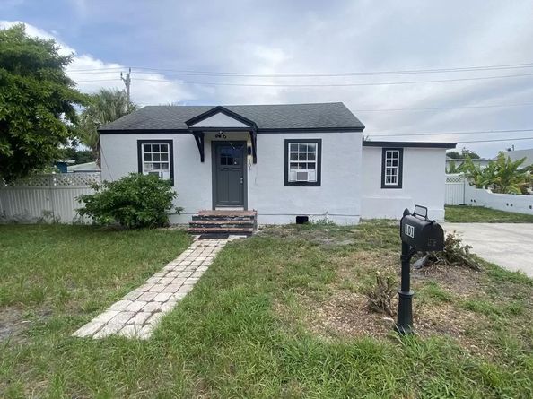 101 E 28th Street, Riviera Beach FL 33404