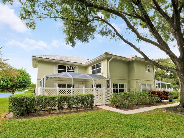 1903 Stratford Way, West Palm Beach FL 33409