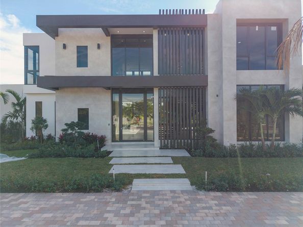 11750 NW 15th Street, Plantation FL 33323