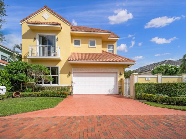 3585 Admirals Way, Delray Beach FL 33483
