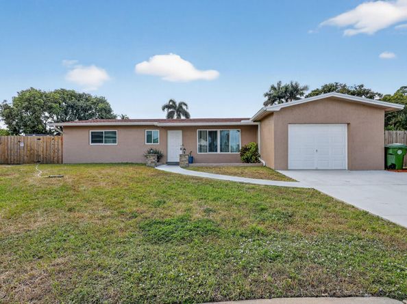 9720 NW 4 St, Pembroke Pines FL 33024