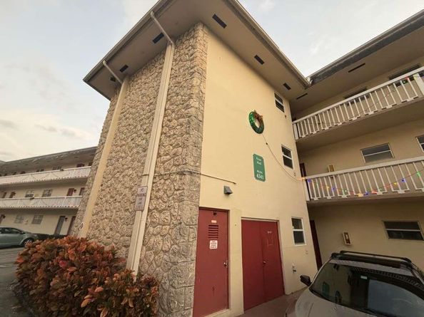 4341 NW 16th St E206, Fort Lauderdale FL 33313
