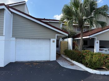 2700 N 34th Avenue