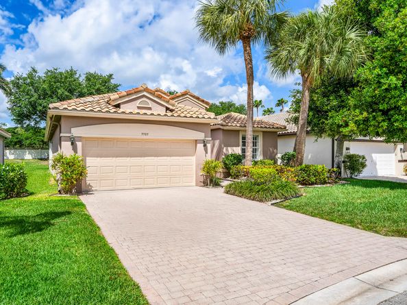 9989 Torino Drive, Lake Worth FL 33467