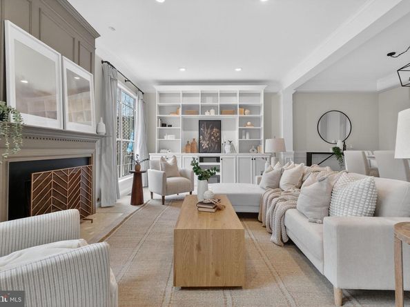 47610 Watkins Island Square, Sterling VA 20165