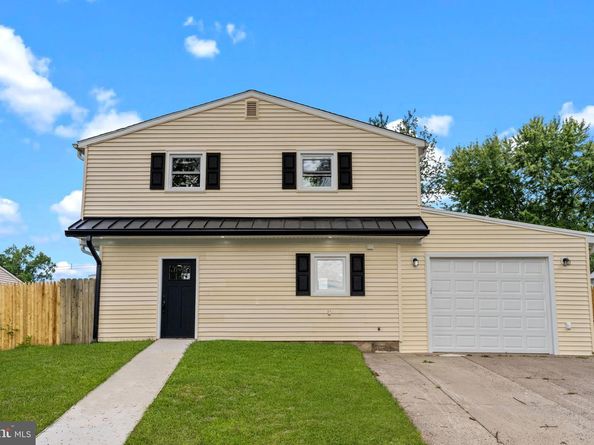 35 Thimbleberry Lane, Levittown PA 19054