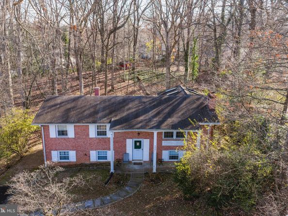 9921 Woodrow Street, Vienna VA 22181