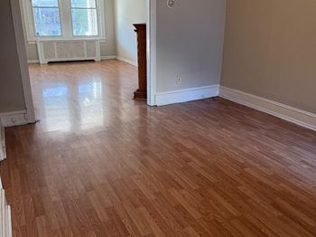 4921 N Hutchinson Street