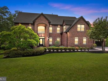 102 Pickwick Drive