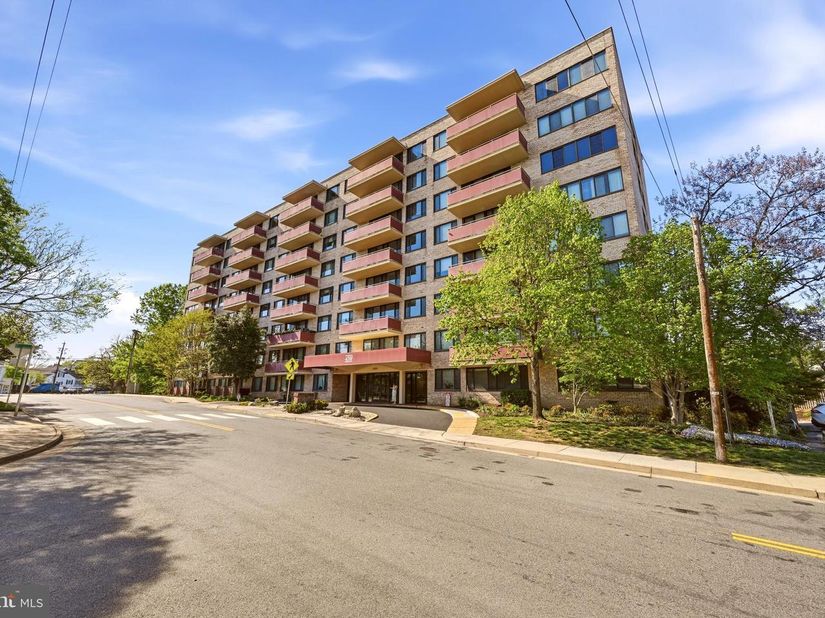4201 Cherry Hill Road 503, Arlington VA 22207