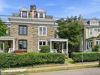 303 E Gravers Lane