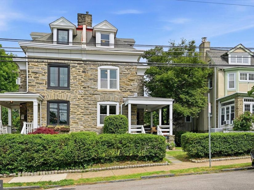 303 E Gravers Lane, Philadelphia PA 19118