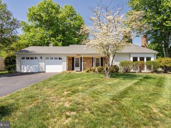 1634 Nathan Ln