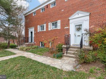 3307 Martha Custis Drive