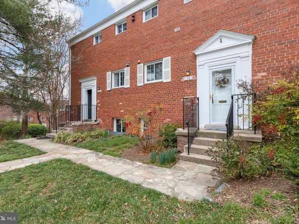 3307 Martha Custis Drive, Alexandria VA 22302