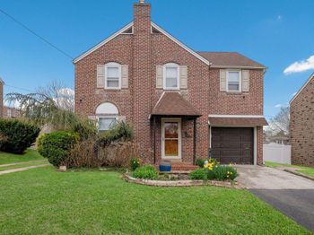 907 Kenwood Road