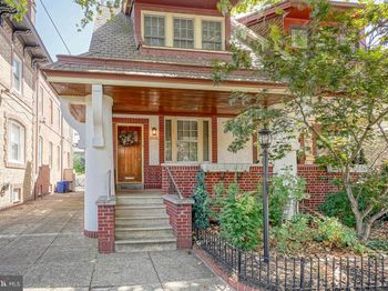 2533 S Lambert Street