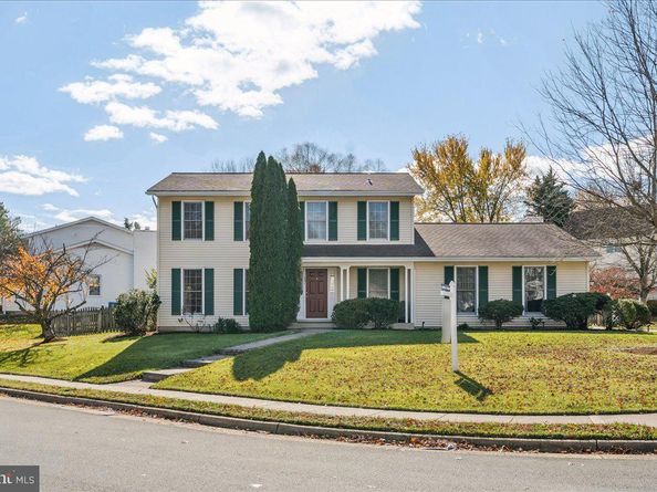 1551 Brownsville Drive, Herndon VA 20170