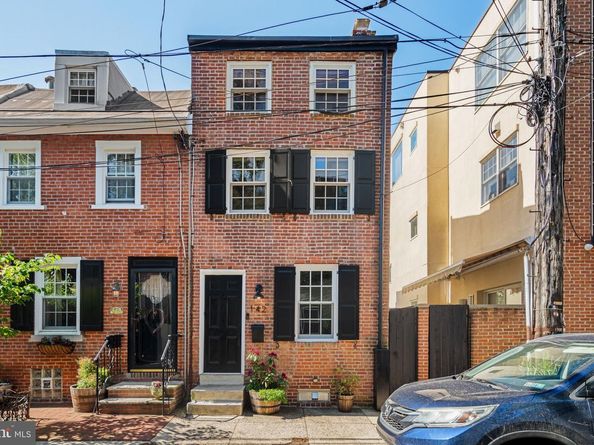 142 Carpenter Street, Philadelphia PA 19147