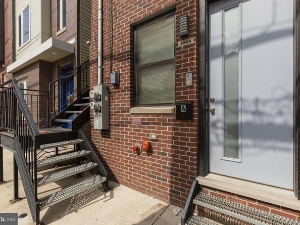 1944 N 8TH Street, Philadelphia PA 19122