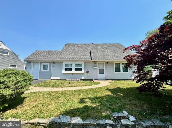 18 Plumtree Road, Levittown PA 19056