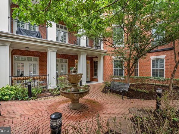 1023 N Royal Street 115, Alexandria VA 22314