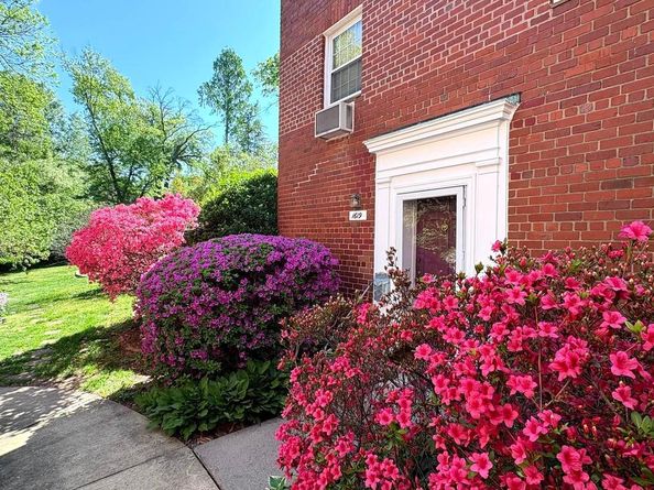 1619 Mount Eagle Place, Alexandria VA 22302
