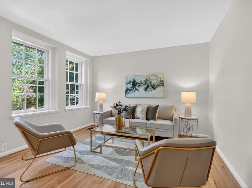 3621 39TH Street NW B320, Washington DC 20016