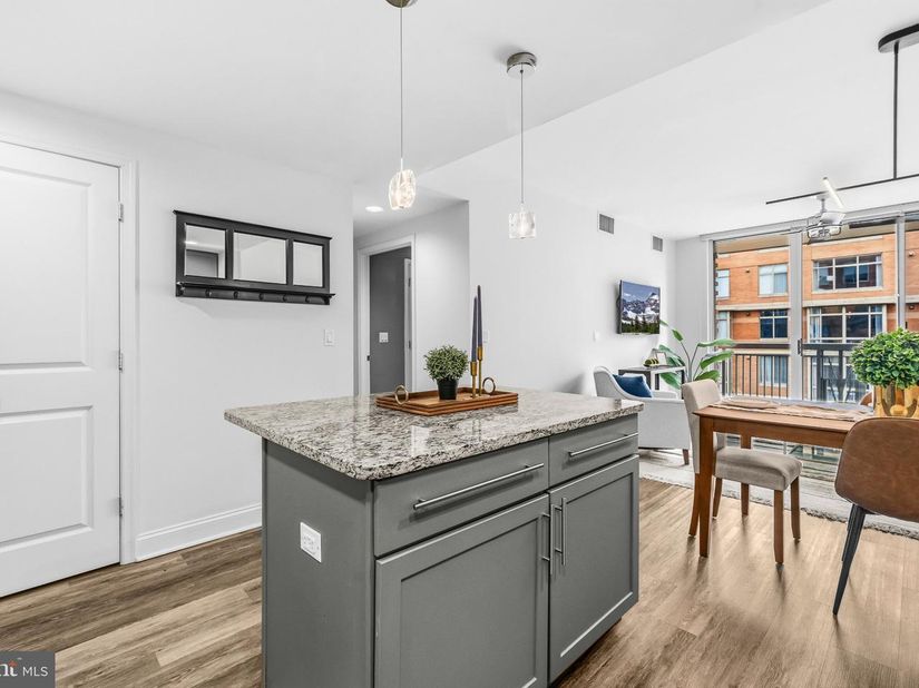 1020 N Highland Street 907, Arlington VA 22201