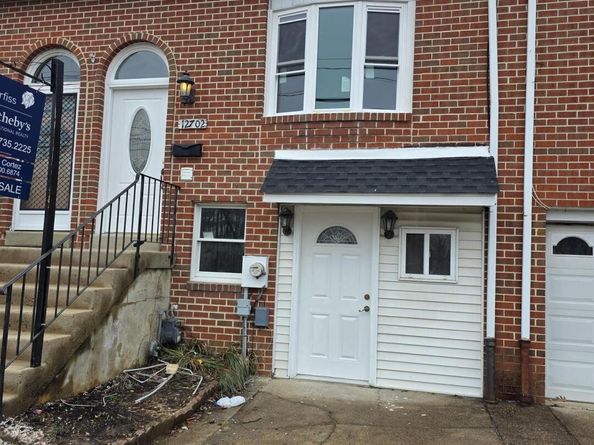 12702 Knights Road, Philadelphia PA 19154