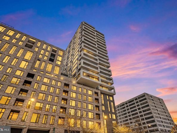 1650 Silver Hill Drive 1806, Mclean VA 22102